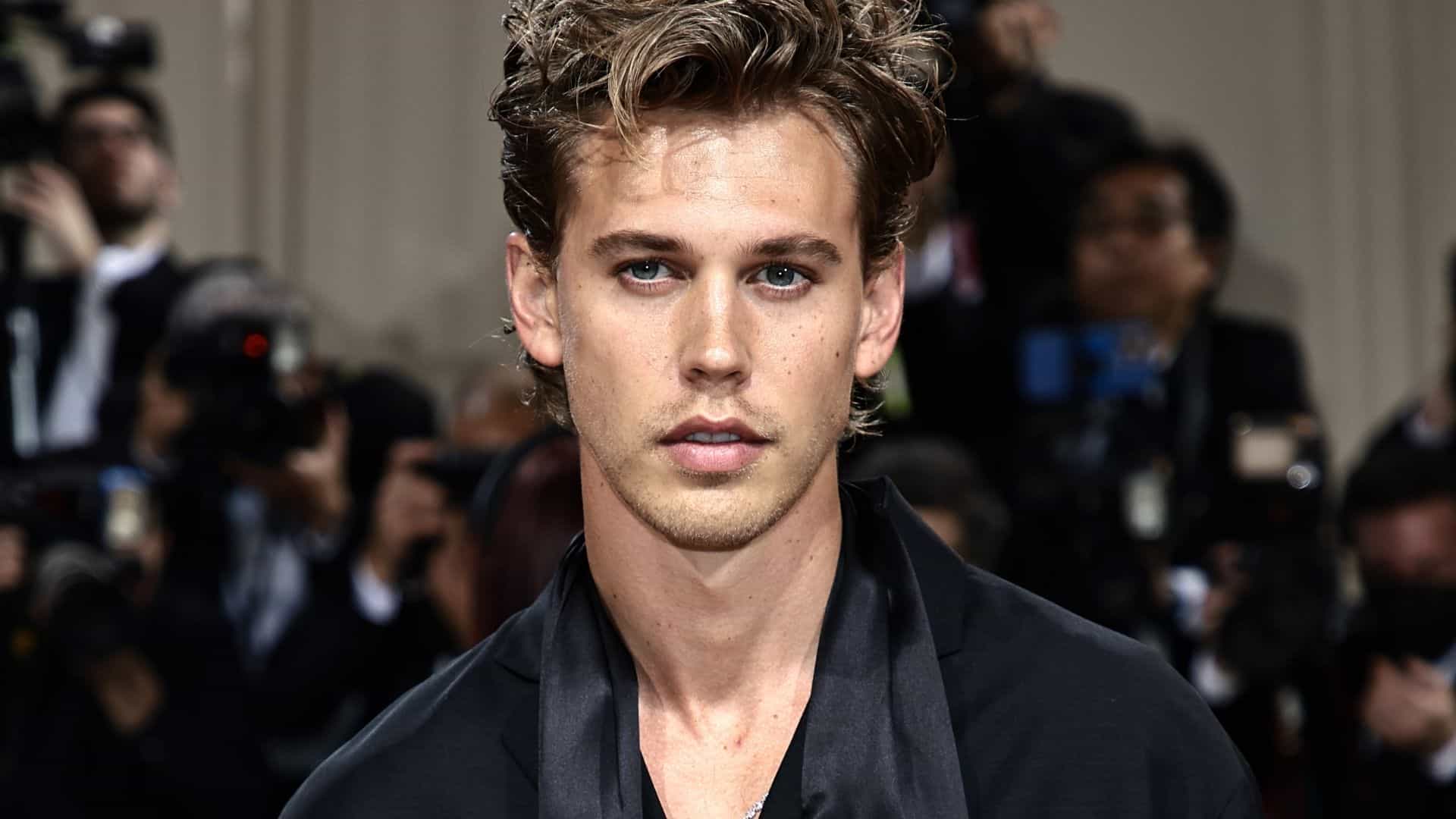 Austin Butler Says He Drank Microwaved Ice Cream and Ate Donuts to Gain  Weight to Play Elvis Presley  Entertainment Tonight